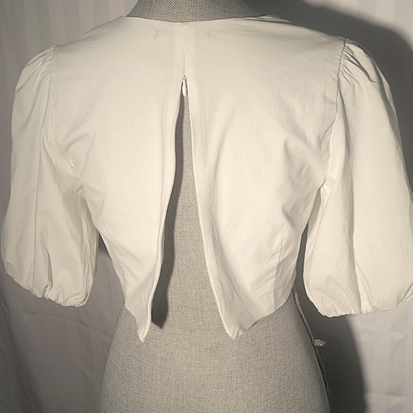 Forever 21 White V-Neck Cropped Knot Front with Puffy Sleeves Blouse, Size: M - Picture 6 of 9